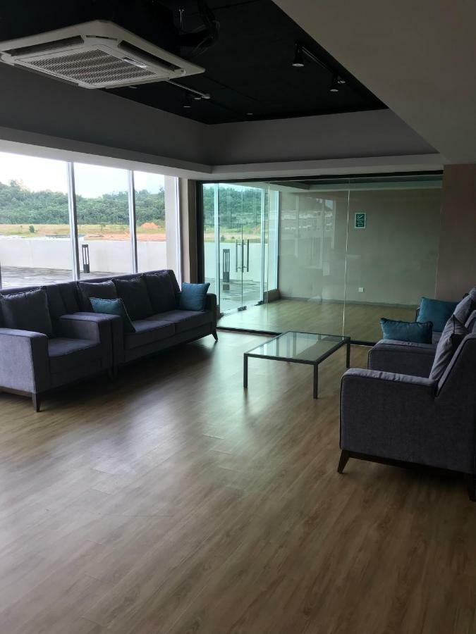 נוסג'יה Js Homestay@Iskandar Puteri, Nusajaya מראה חיצוני תמונה
